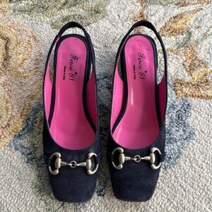 Elegant sling back summer sandal!